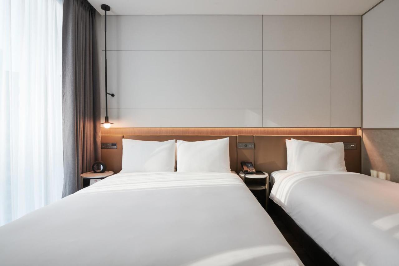 Nine Tree Premier Rokaus Hotel Seoul Yongsan Екстериор снимка
