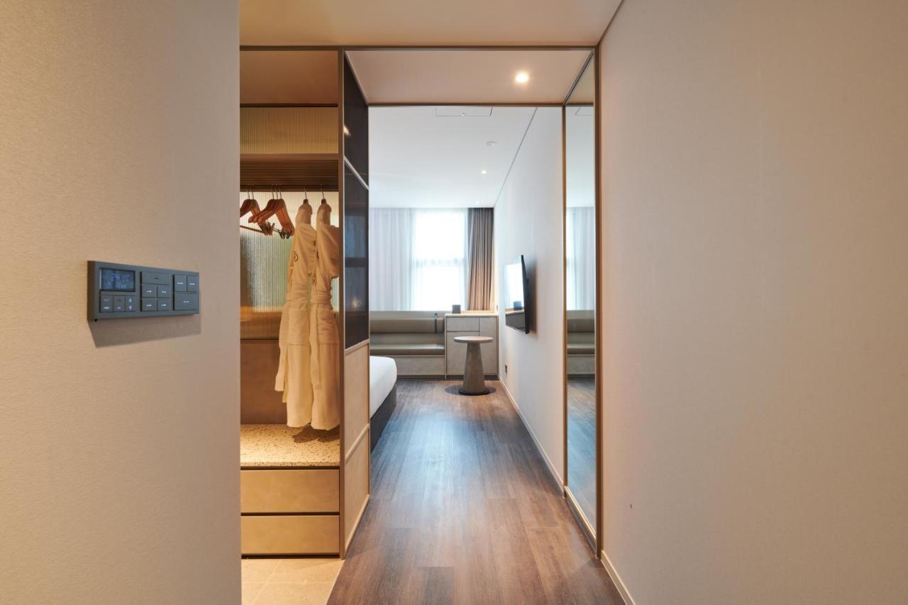 Nine Tree Premier Rokaus Hotel Seoul Yongsan Екстериор снимка